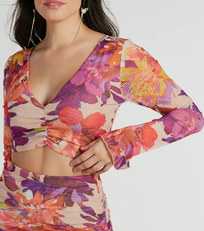 bloom-with-a-view-v-neck-floral-crop-top-060015137091