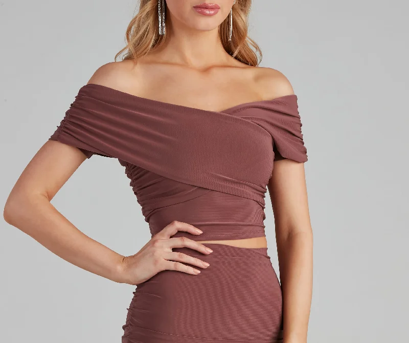 cutie-in-off-the-shoulder-crop-top-060013682251