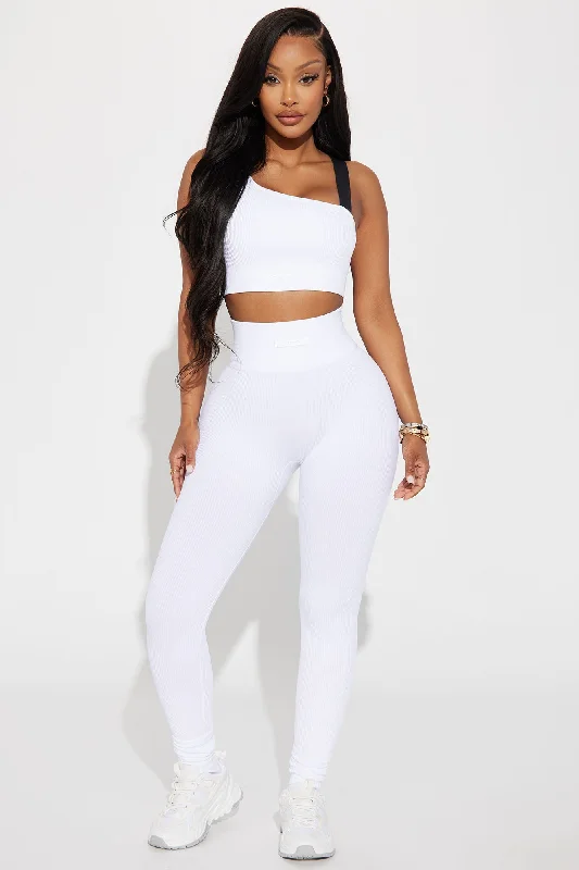 fighter-ribbed-active-legging-in-infinity-seamless-white