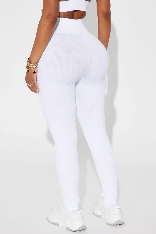 fighter-ribbed-active-legging-in-infinity-seamless-white