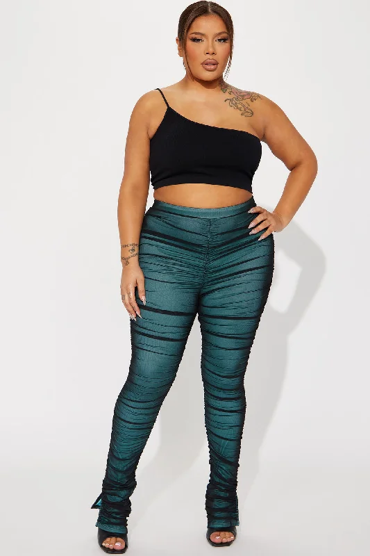 game-changer-ruched-mesh-legging-aqua