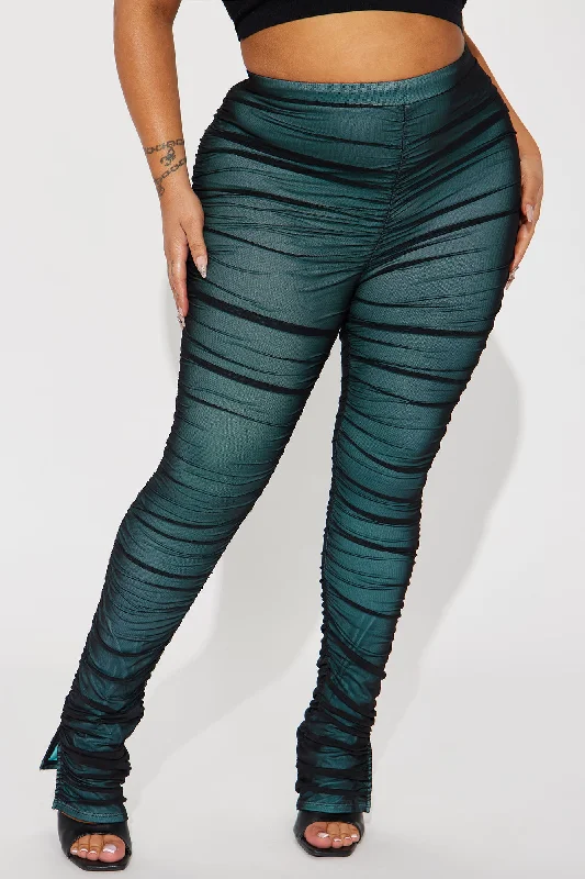 game-changer-ruched-mesh-legging-aqua