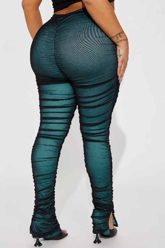 game-changer-ruched-mesh-legging-aqua