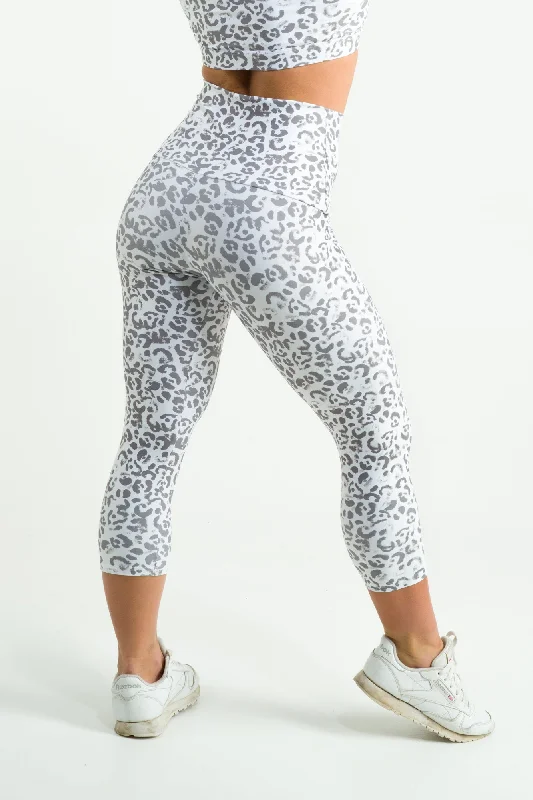 Snow Jag Performance - Extra High Waisted Capri Leggings