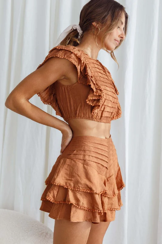 wild-and-free-pintuck-pleat-and-layered-ruffle-shorts-tan